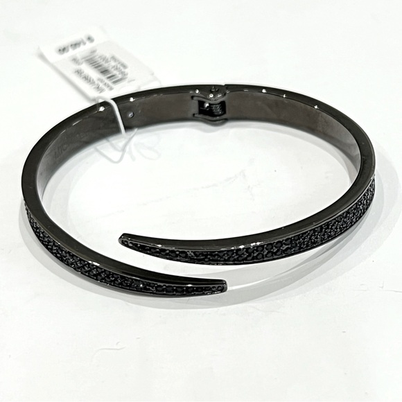NWT Michael Kors “Black Out” Black Pave Encrusted Hinged Bangle - Picture 11 of 13